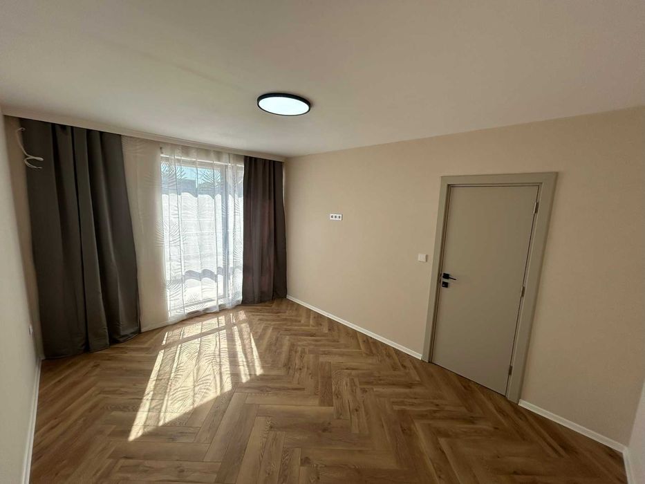 Собственик продава 3 стаен апартамент кв. Възраждане