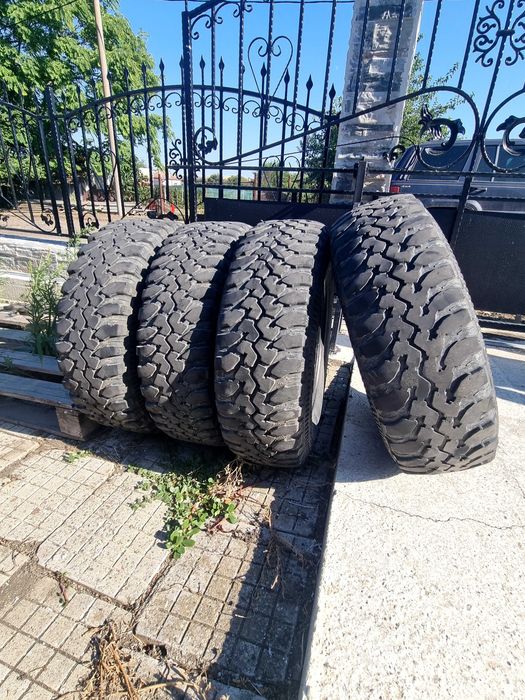 Продавам Гуми 235 75 15