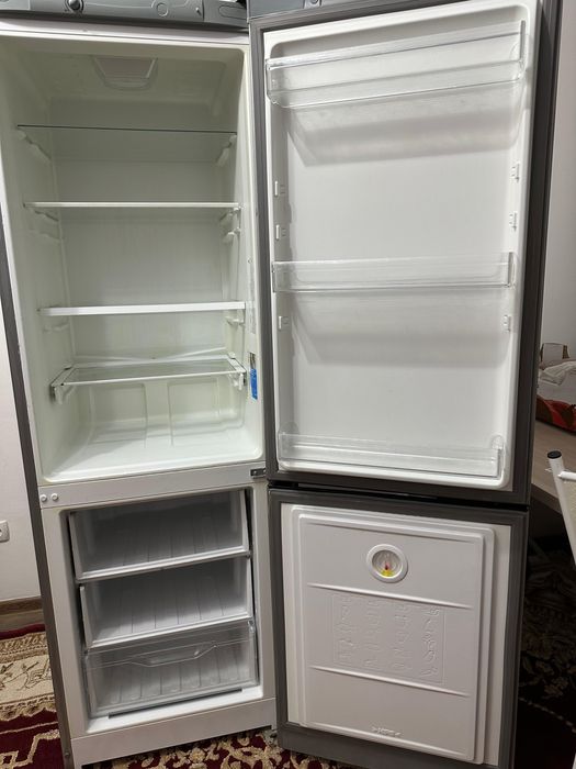 Холодильник Indesit