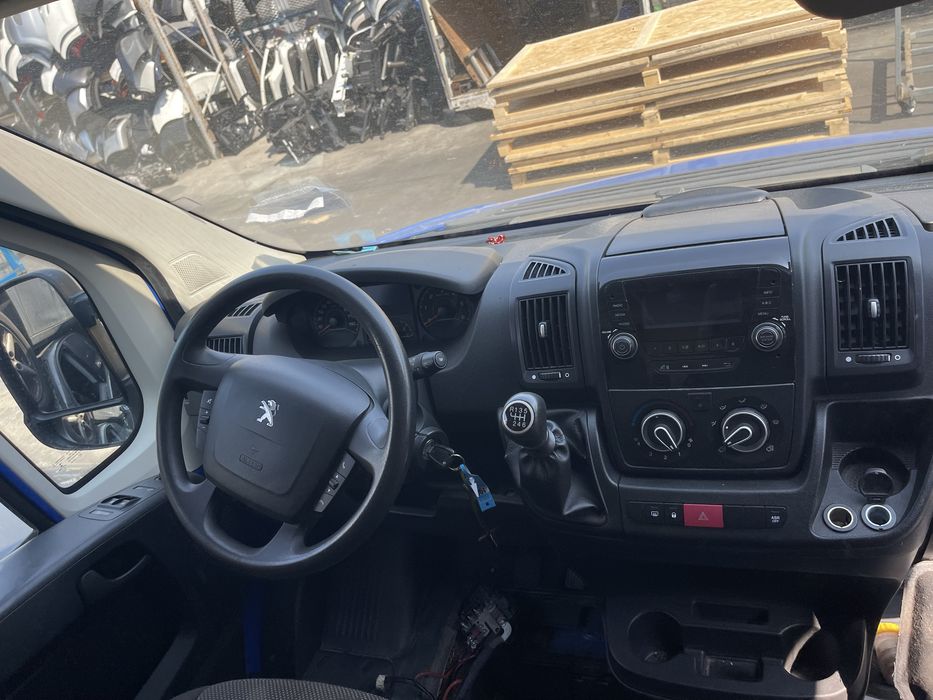 Dezmembrez Peugeot Boxer