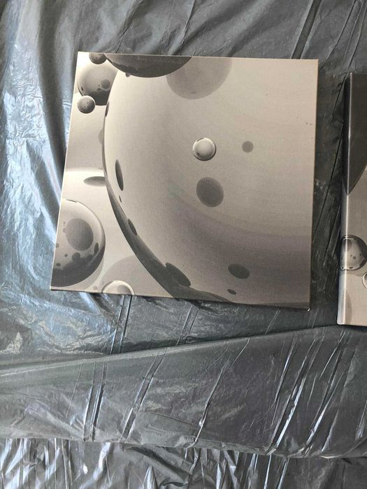 Продавам стенен часовник