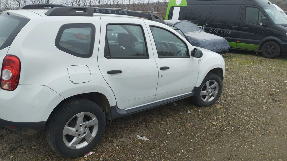 SE vinde Dacia Duster  1.5 DCI 2015