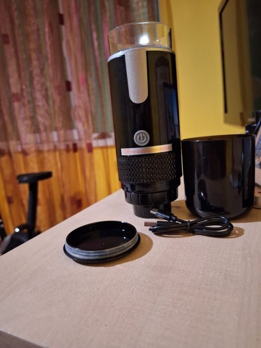 Безжична преносима кафе машина