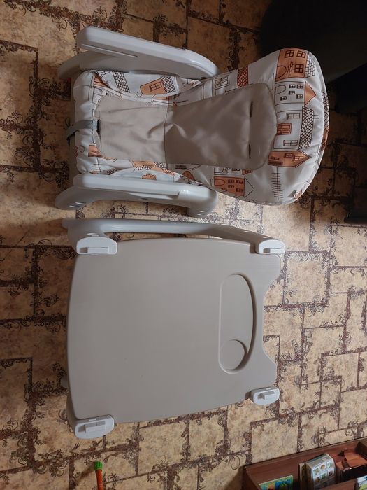 Продам стульчик для кормления