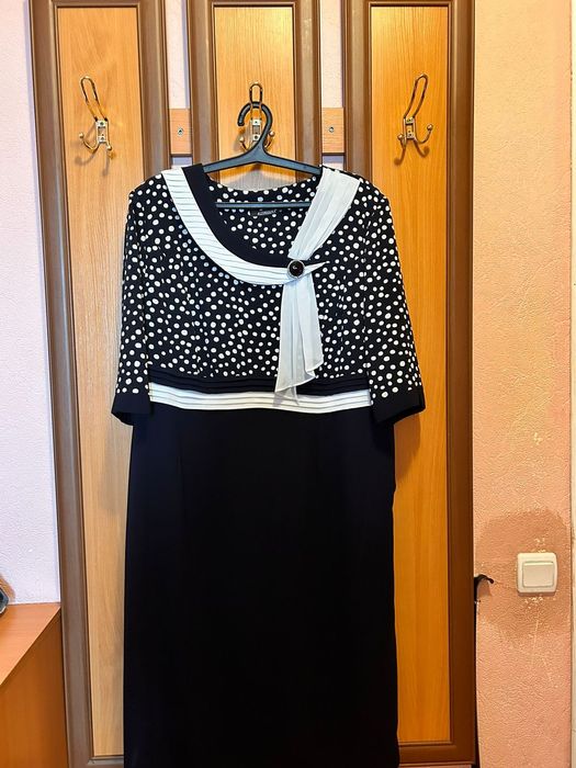 Продам платье! Размер 52-54.