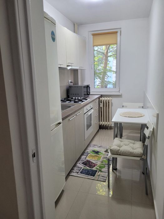 Proprietar inchiriez garsoniera cu loc de parcare ADP
