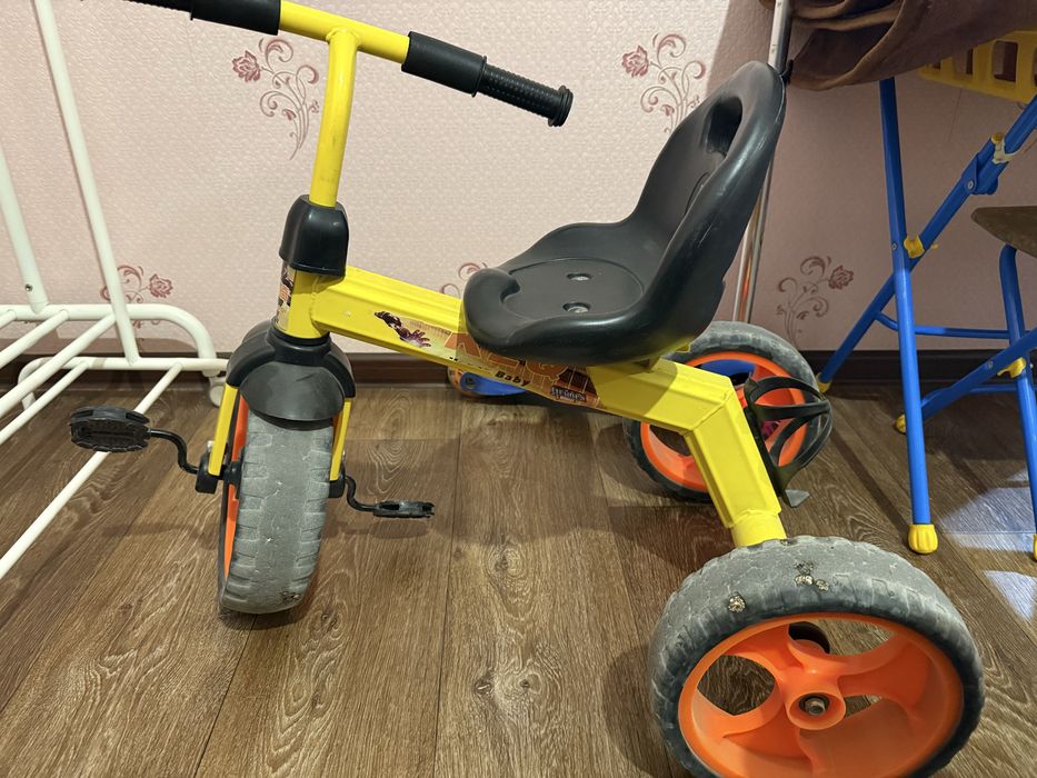 Велочипед трех колёсный