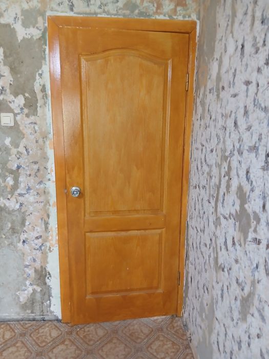 Продам двери деревянные