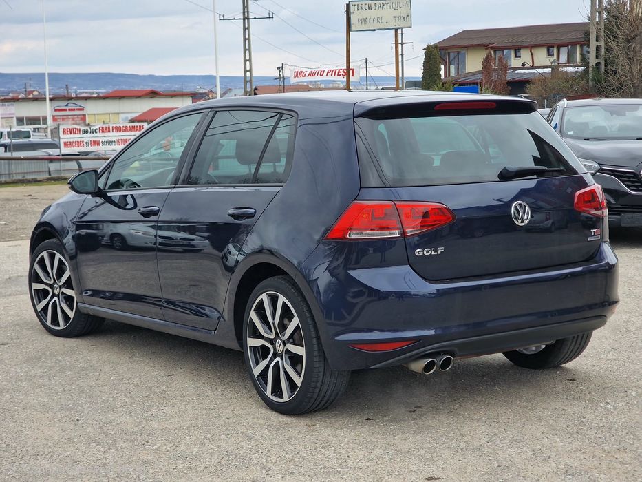 VOLKSWAGEN Golf 2013 — imagine 4