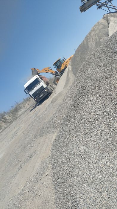 Щебень песок чернозем цемент