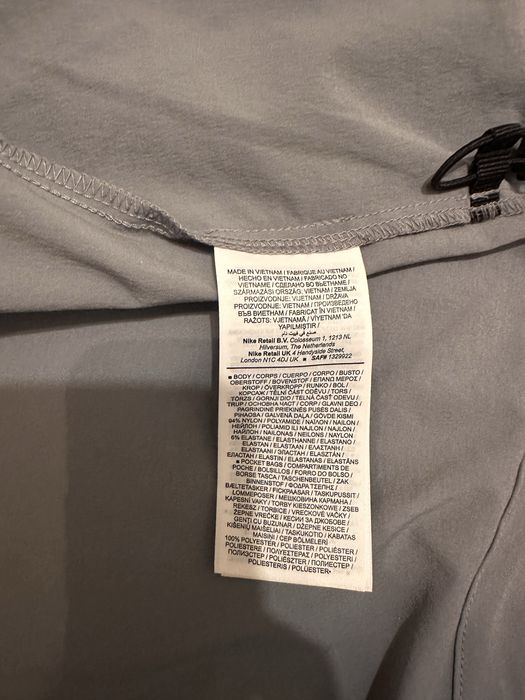 Продается ветровка Nike