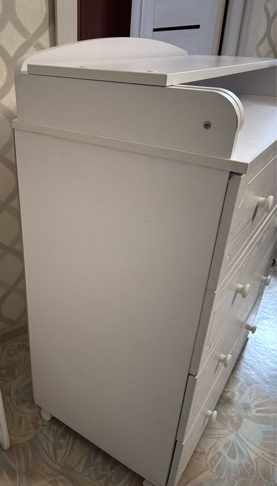 Продается  комод ( пеленальный стол)