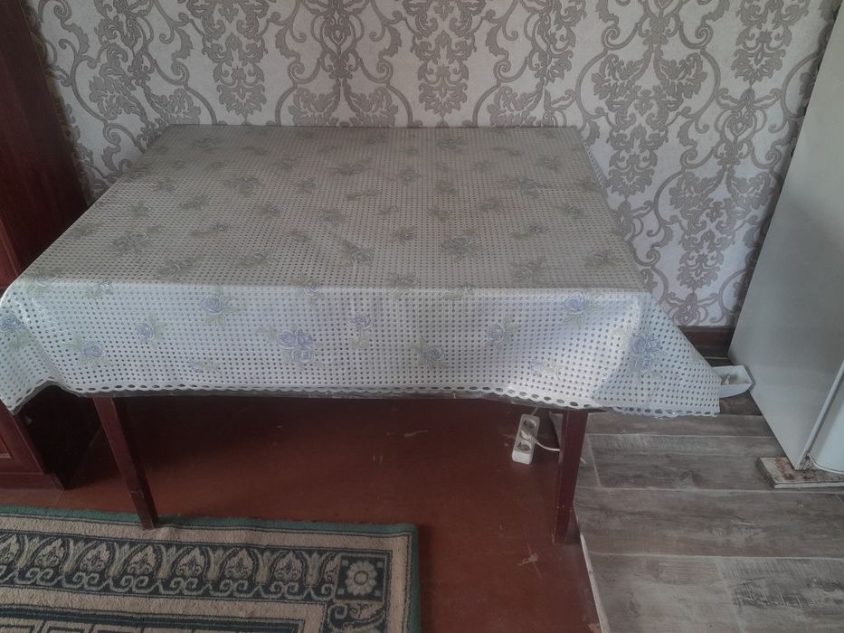 Продам стол в хорошем состоянии