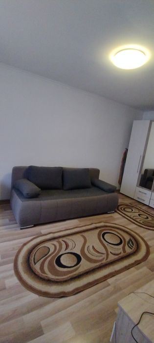 Garsoniera de închiriat