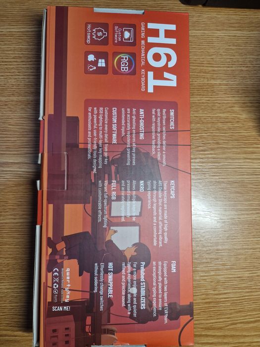 QwertyKey H61 Split Alba Hotswap RGB Tastatura Mecanica Gaming