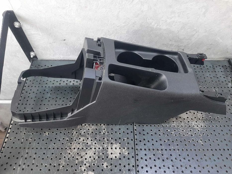 consola centrala cotiera suport pahare mitsubishi asx 2019  8041a095zz