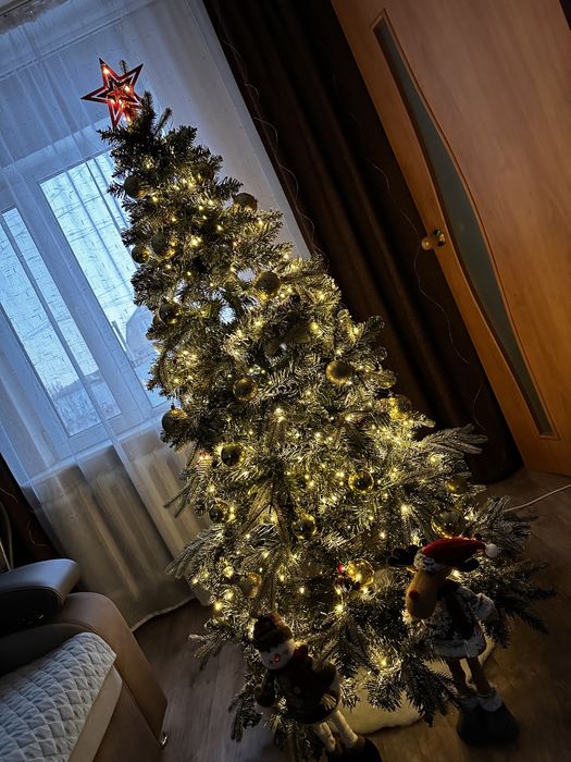 Ёлка искуственная