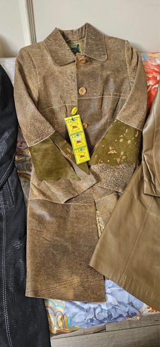 Распродажа кожаных плащей