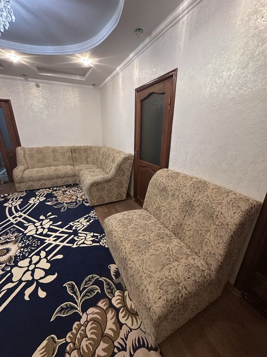 Продается угловой диван в хорошем состоянии