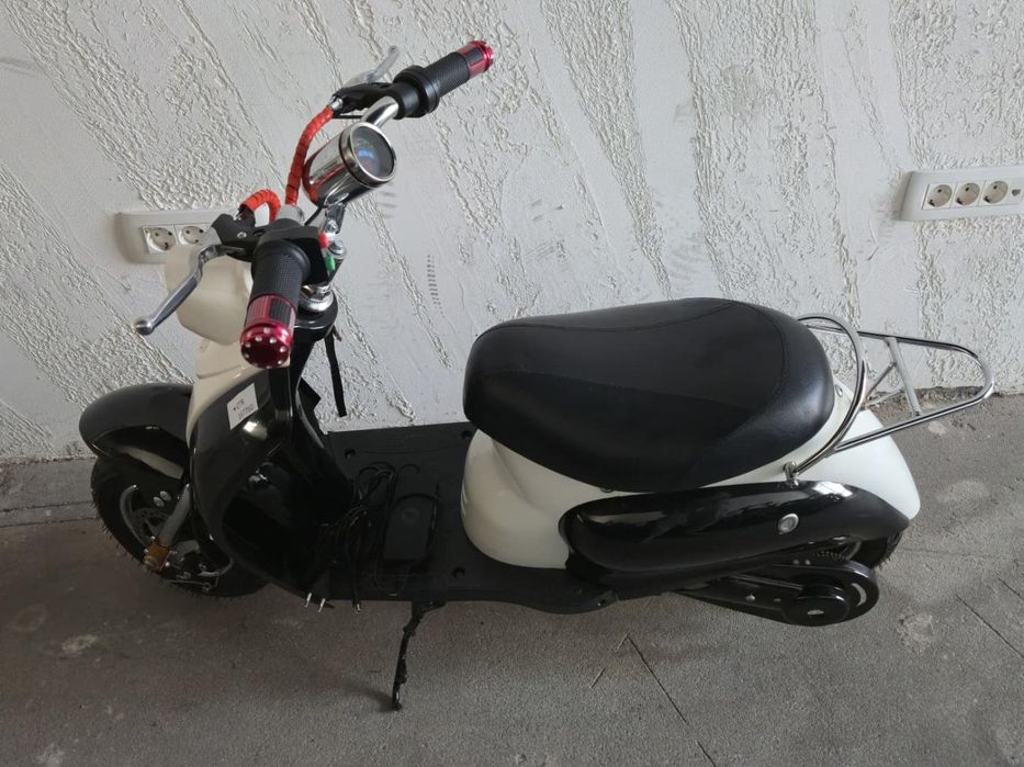 Mini Scooter Classic Black 350W 36 volti 3 trepte -A-