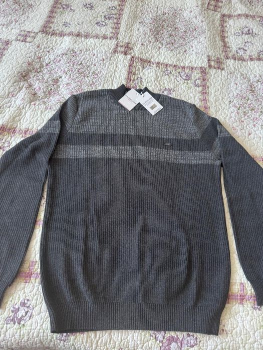 Мужской вязаный свитер