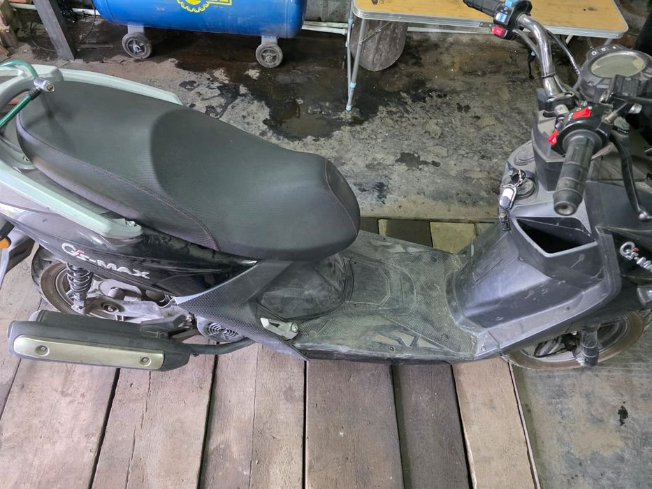 Скутер GS-Max 150см3.