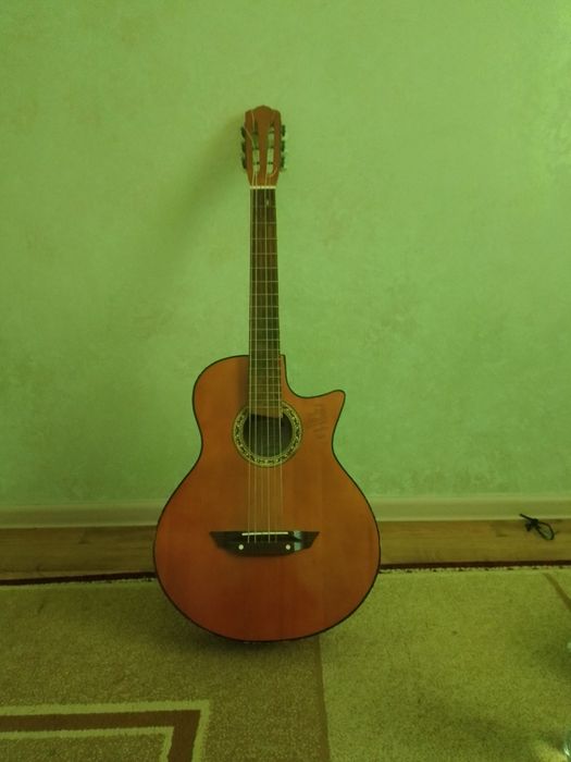 Гитара сатылады жағдайы жаксы 6струна