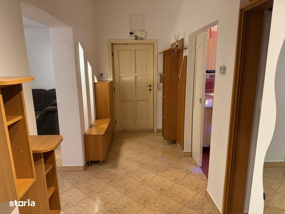 Apartament 3 camere,cu garaj,Zona Centrala