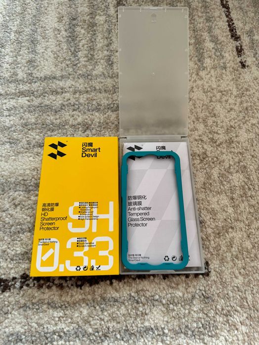 Vindem folii de sticla pentru iPhone 11 si iPhone 15 PRO