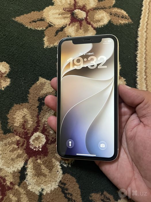 iPhone 11 64 GB tirnniq holatda.
