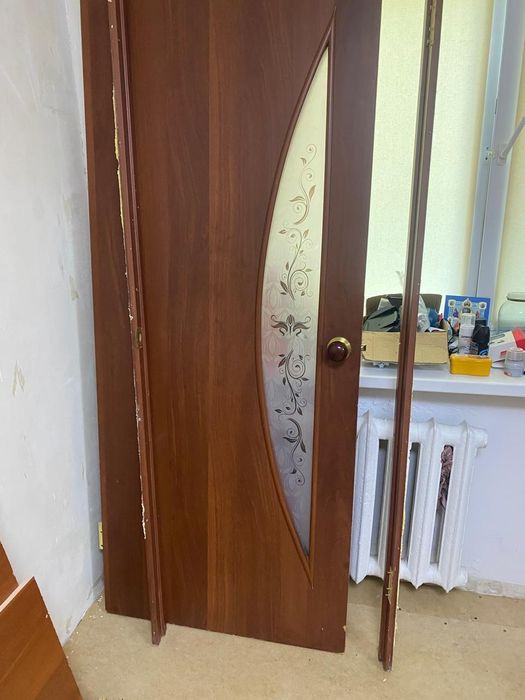 Продам двери с откосами, коробка