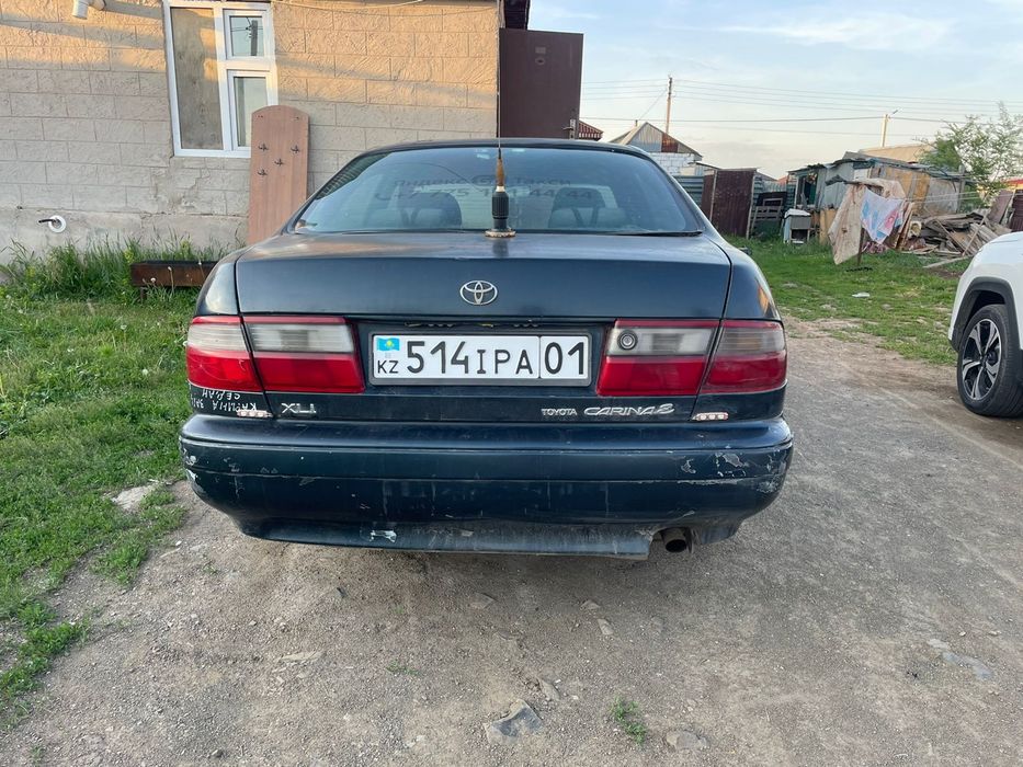 Тойота Карина 1.6