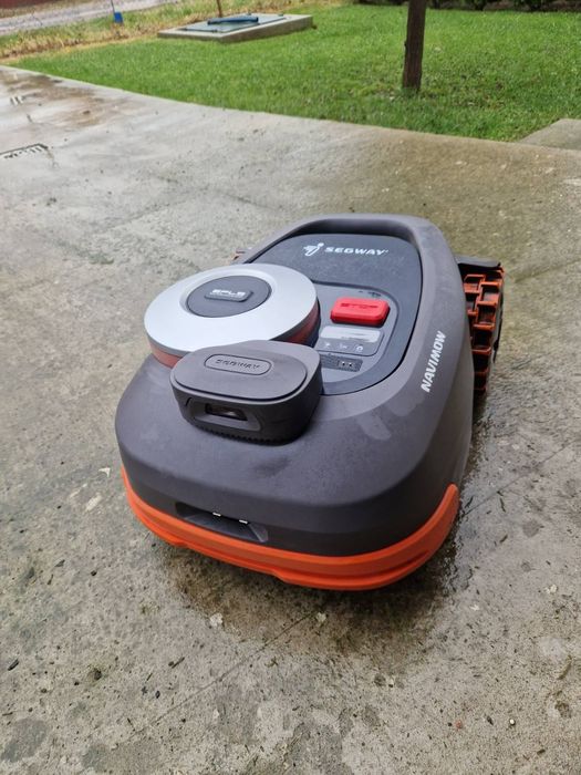 Косачка робот Segway navimow