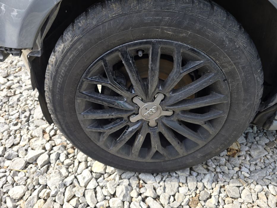 Продавам ауди а3 1.4 тфси автомат на части