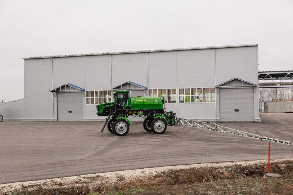 Самоходный опрыскиватель Барс ОС-4000