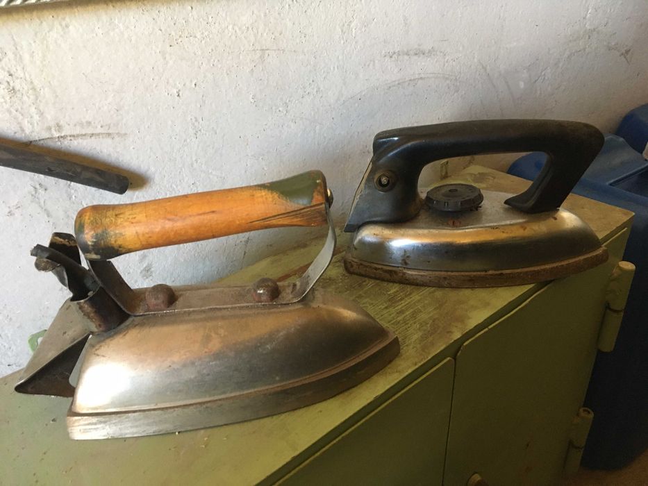 продам старинный советский утюг