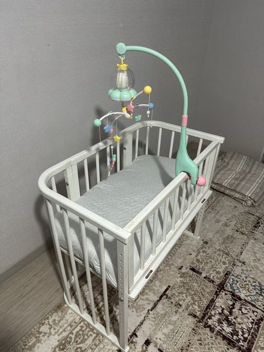 Продам детскую кроватку-манеж.