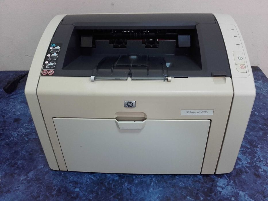 Отличен!!! Лазерен принтер HP LaserJet 1022N с мрежа