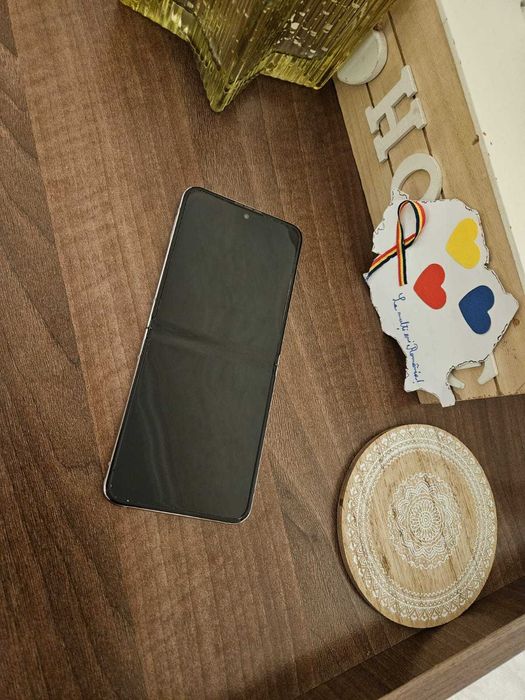 Samsung Galaxy Z Flip 5 – 256 GB – Roz