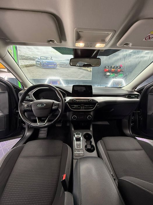 FORD Focus 2020 — imagine 8