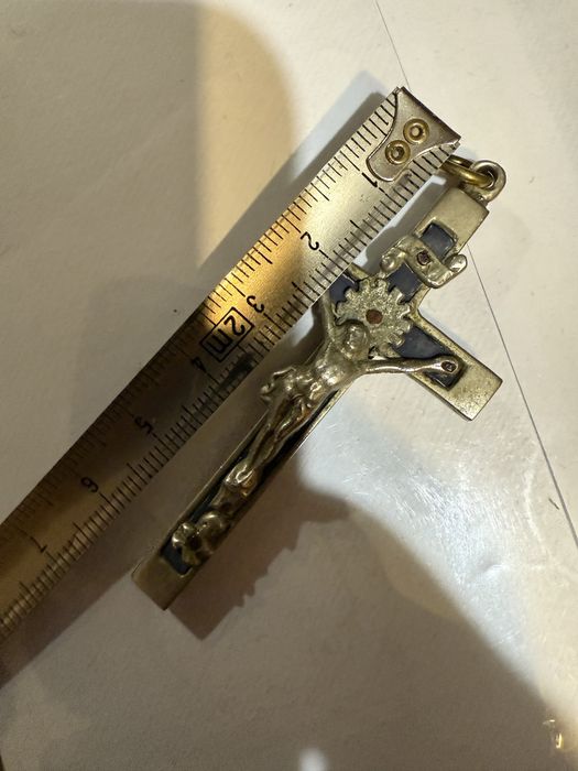 Кръст с Исус Христос