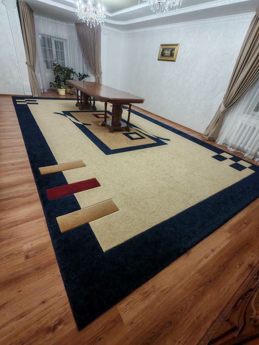 Продам б/у ковёр  4*7 м