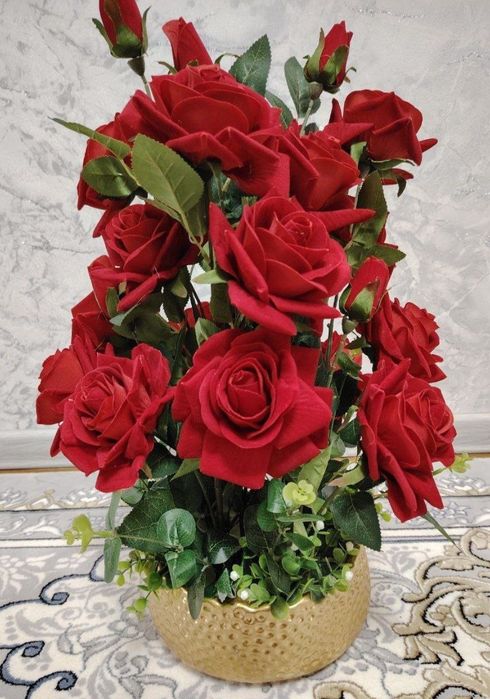 Sun'iy gullar dekorativ