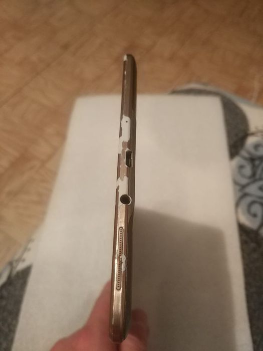 Планшет Samsung Galaxy Tab S. Super AMOLED. 8.4 дюйм.