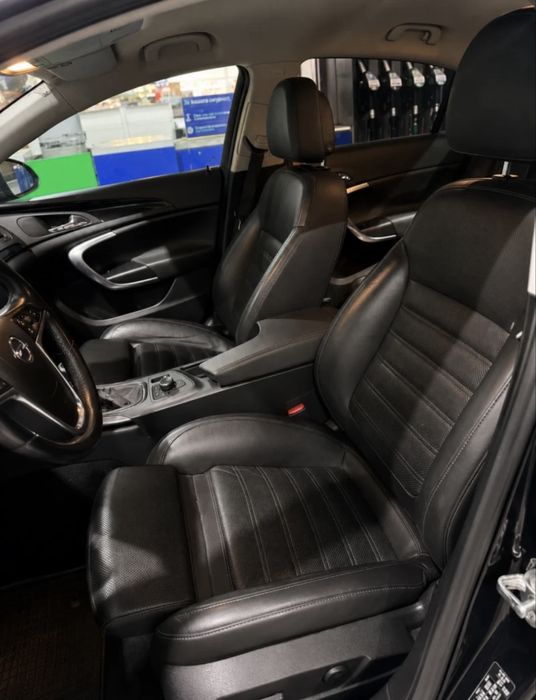 Opel Insignia 2.8