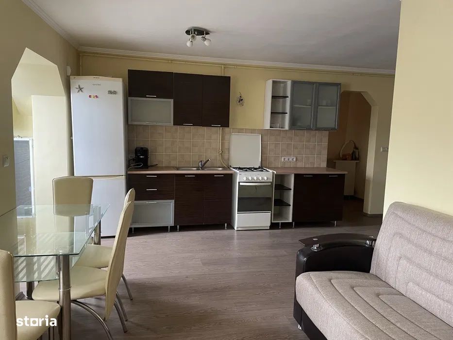 Apartament 3 camere, zona Dumbrava Nord