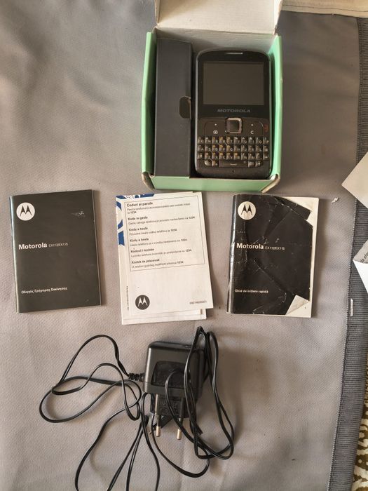 Motorola ex115 ,  full box,dual SIM ( lb română)