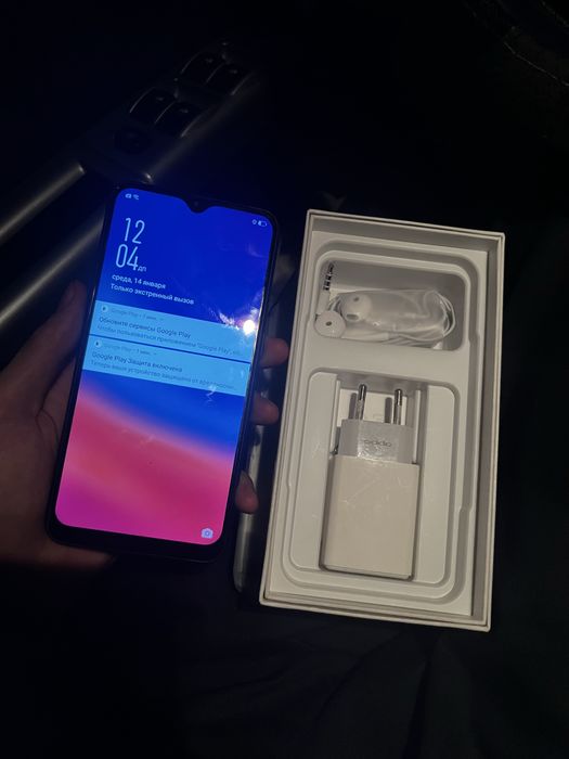 Продам оппо АХ7 в полном комплекте