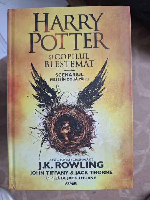 Vand cărți Harry Potter