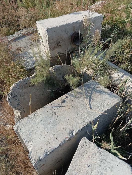 Железобетонные балки, стаканы , блоки